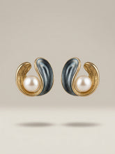 Gray Conch Pearl S925 Silver Stud Earrings
