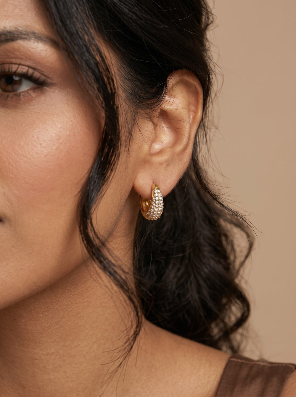 Gold Chunky Hoop Earrings – Bold 18K Huggie