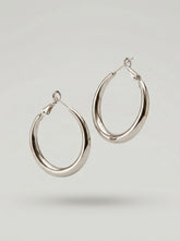 Classic Round Hoop Earrings – Stylish Minimal Jewelry for Women