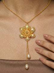 Women's Retro Gold Plated Flower Necklace with Pearl Tassel