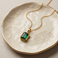 Lvzuan Gold-Plated Stainless Steel Necklace with Green Stone