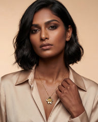 Gold Floral Pendant Necklace – Everyday Light Luxury