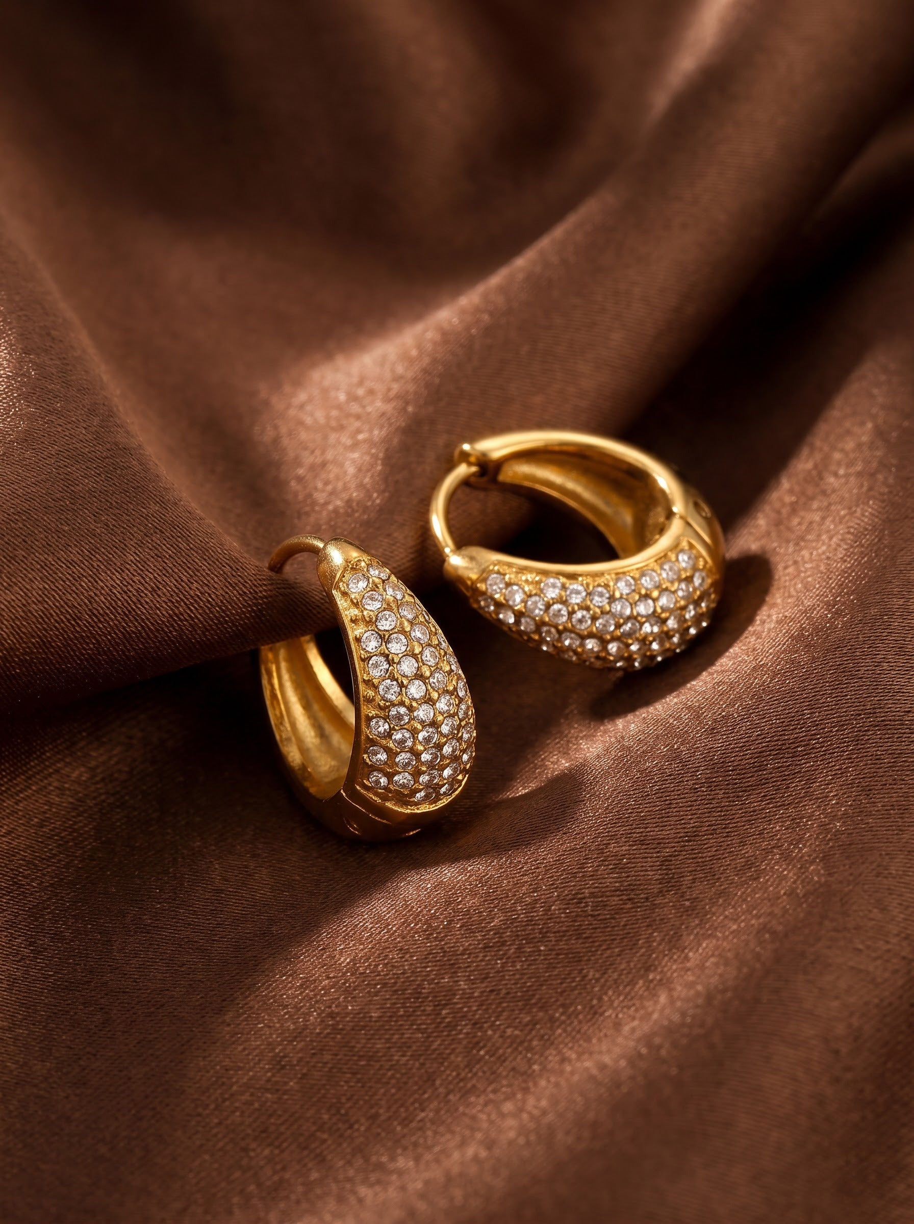 Gold Chunky Hoop Earrings – Bold 18K Huggie