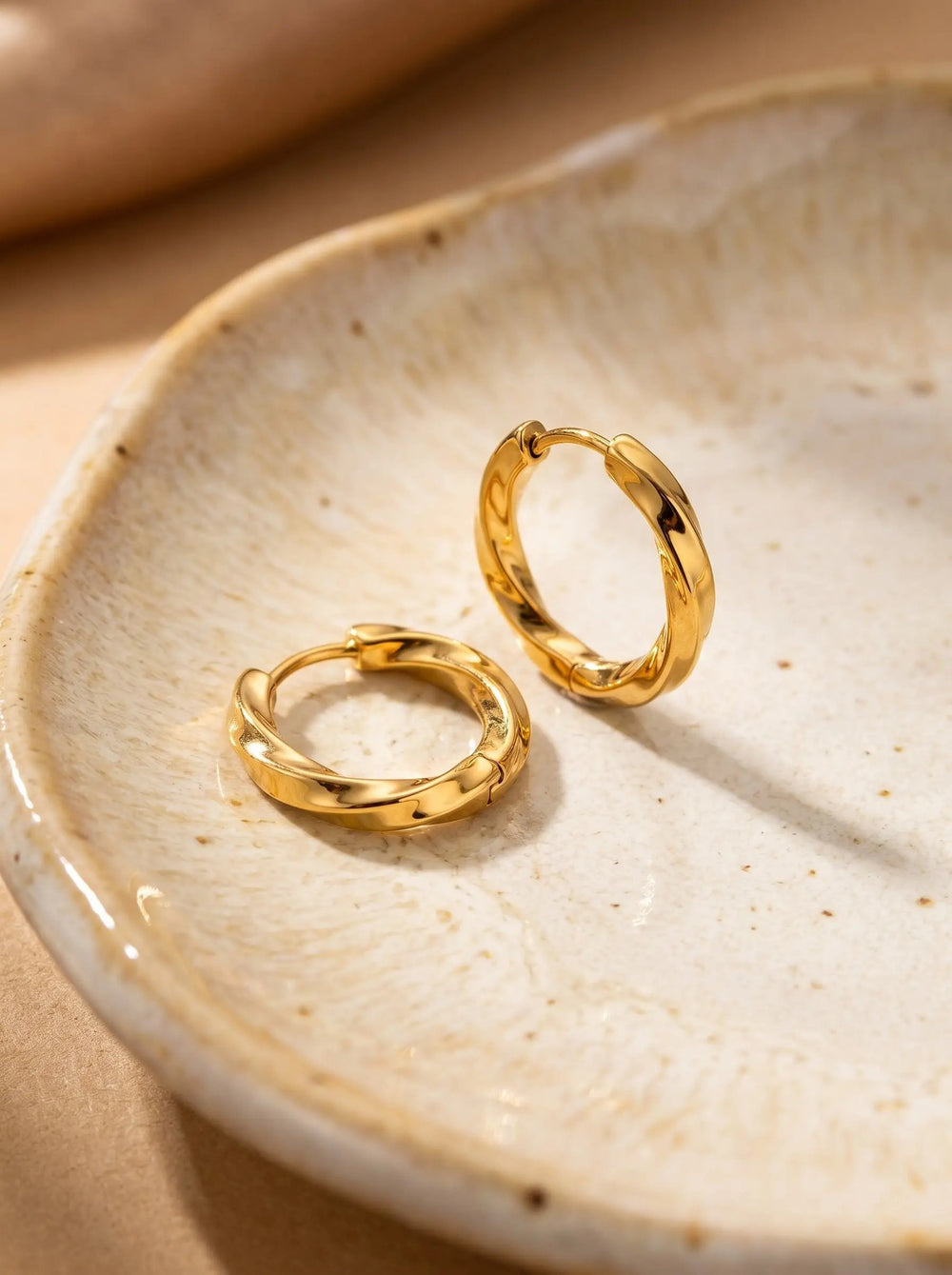 Chunky Oval Hoop Earrings - PVD Titanium Steel - Gold