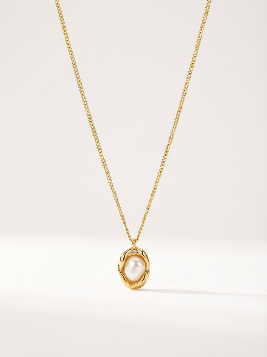 Gold-Tone Shell Stone Pendant Necklace – Everyday Confidence