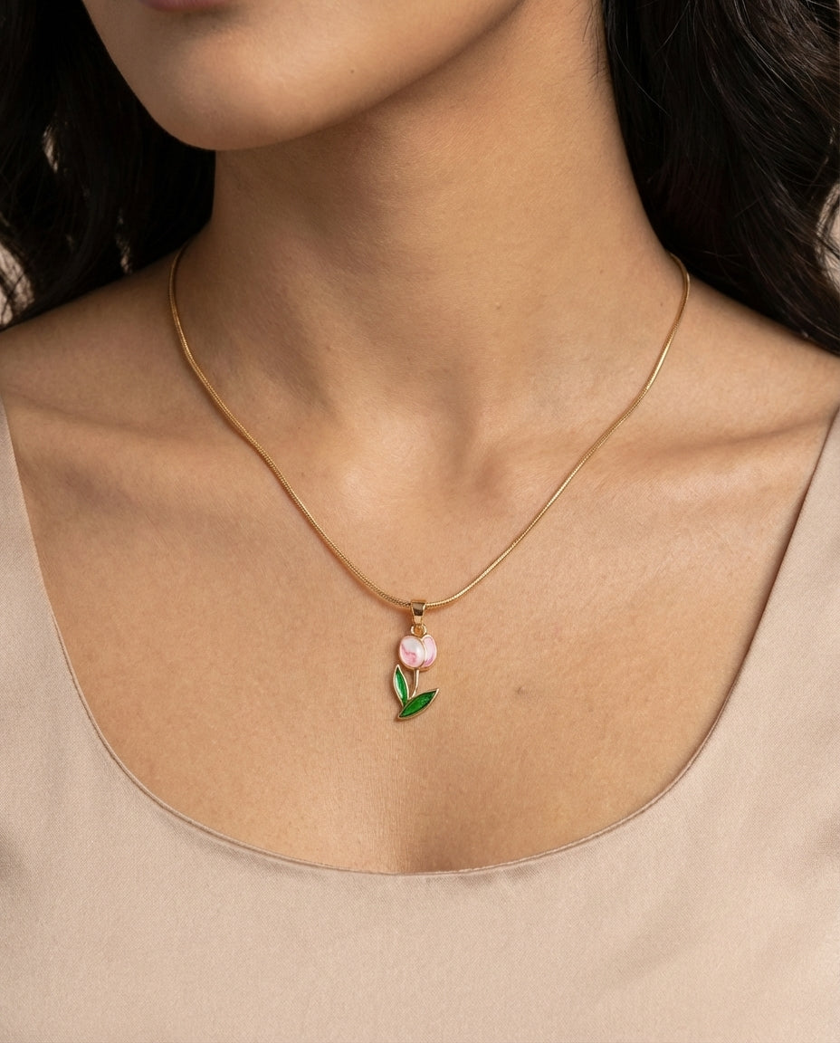 Pink Flower Alloy Copper Necklace with Gold-Tone Chain