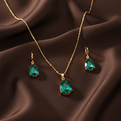 Emerald Green Teardrop Earrings & Necklace Set in Alloy