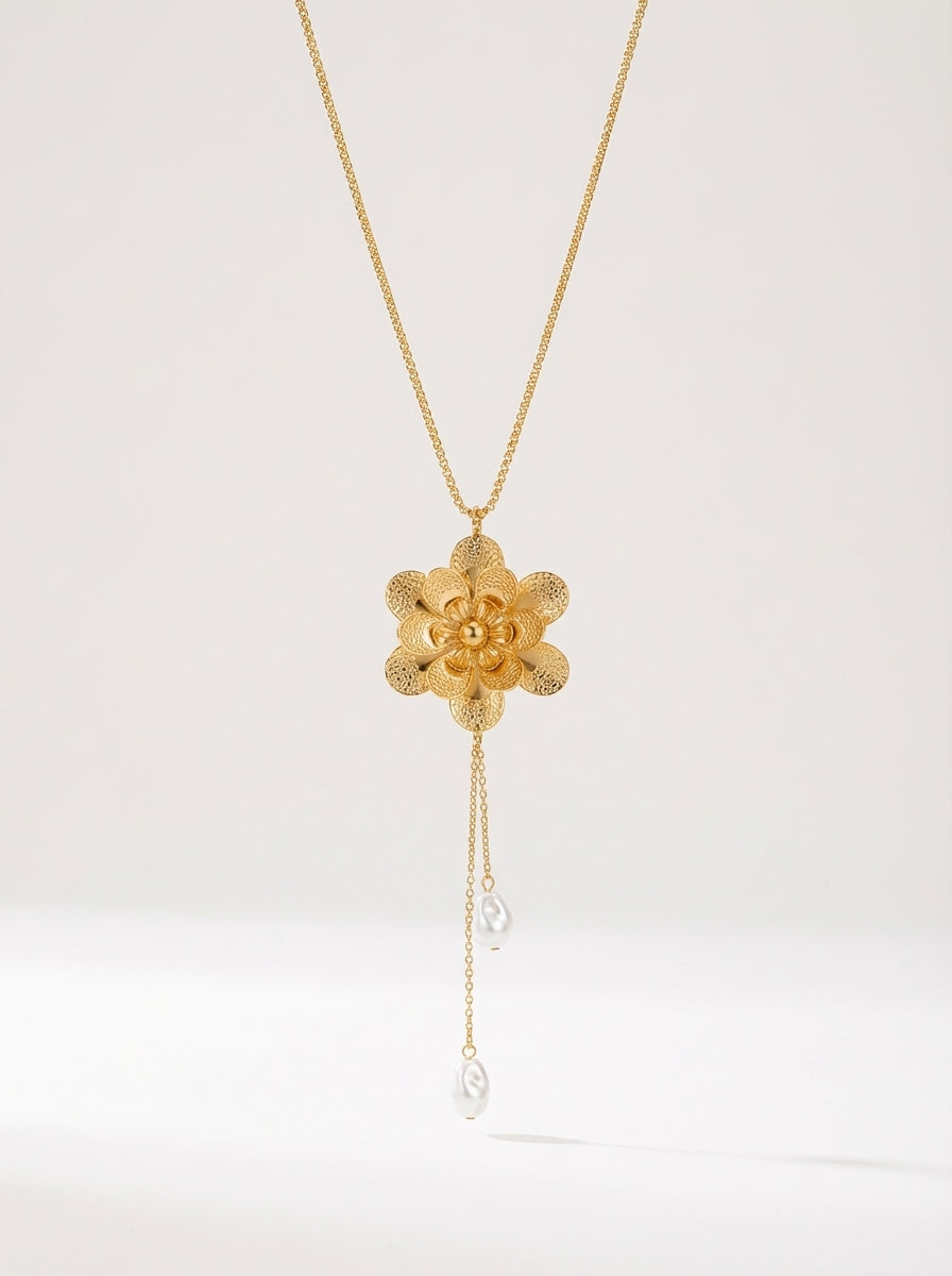 Women's Retro Gold Plated Flower Necklace with Pearl Tassel