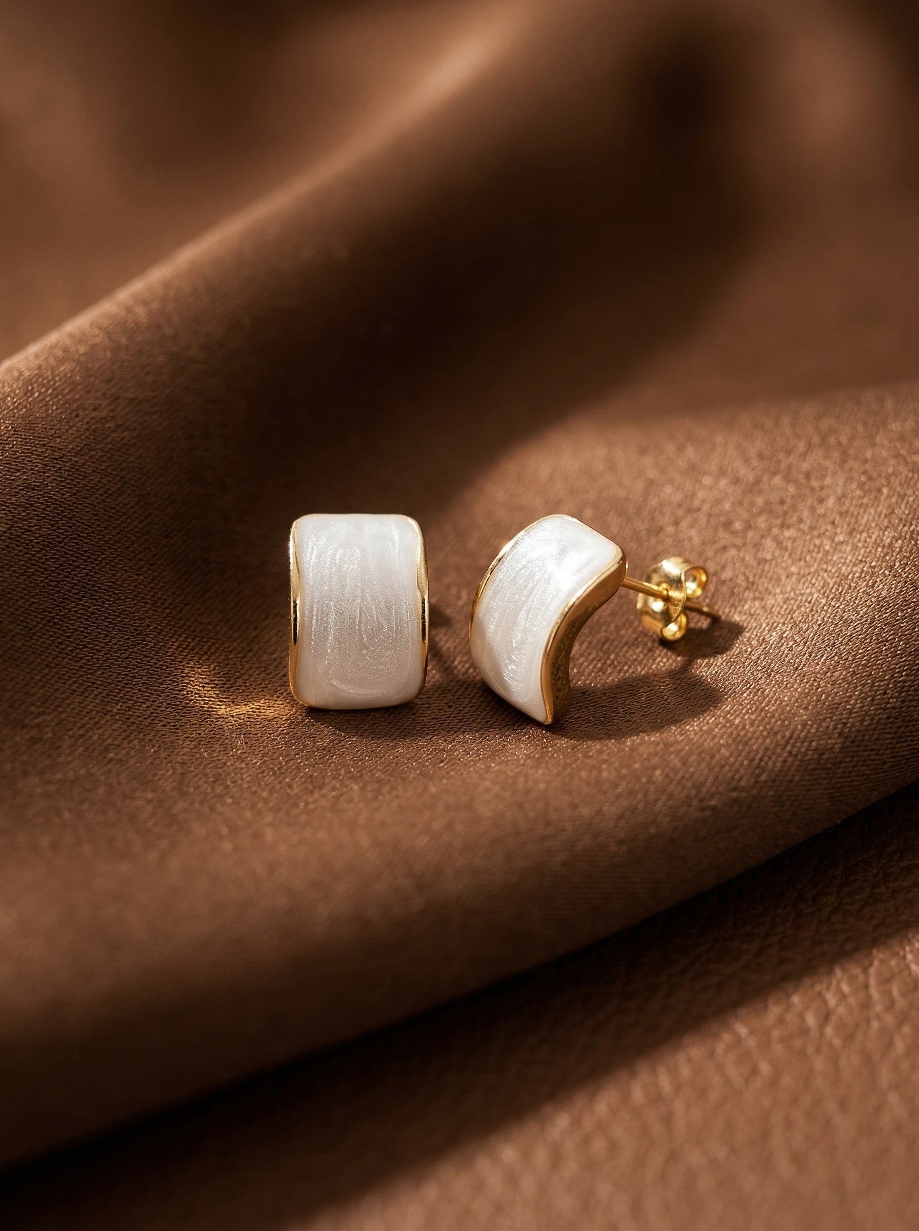 S925 Silver Irregular Pearl Needle Earrings with Leaf & Flower Motif
