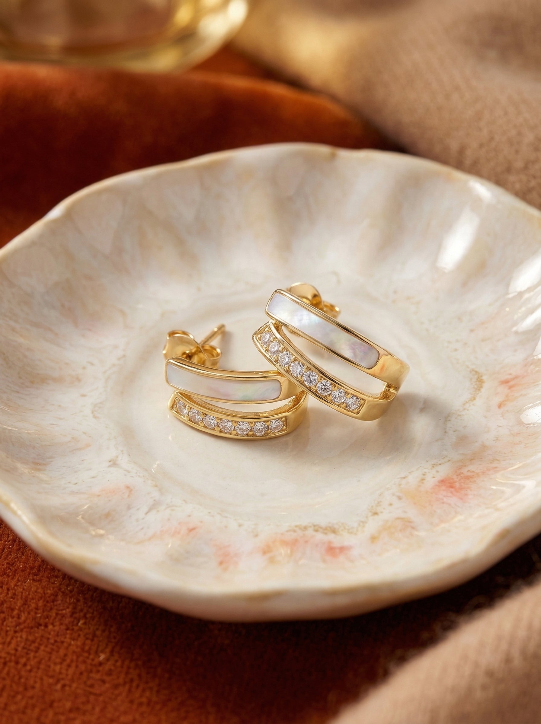 S925 Silver Gold-Plated Oval Pearl Stud Earrings