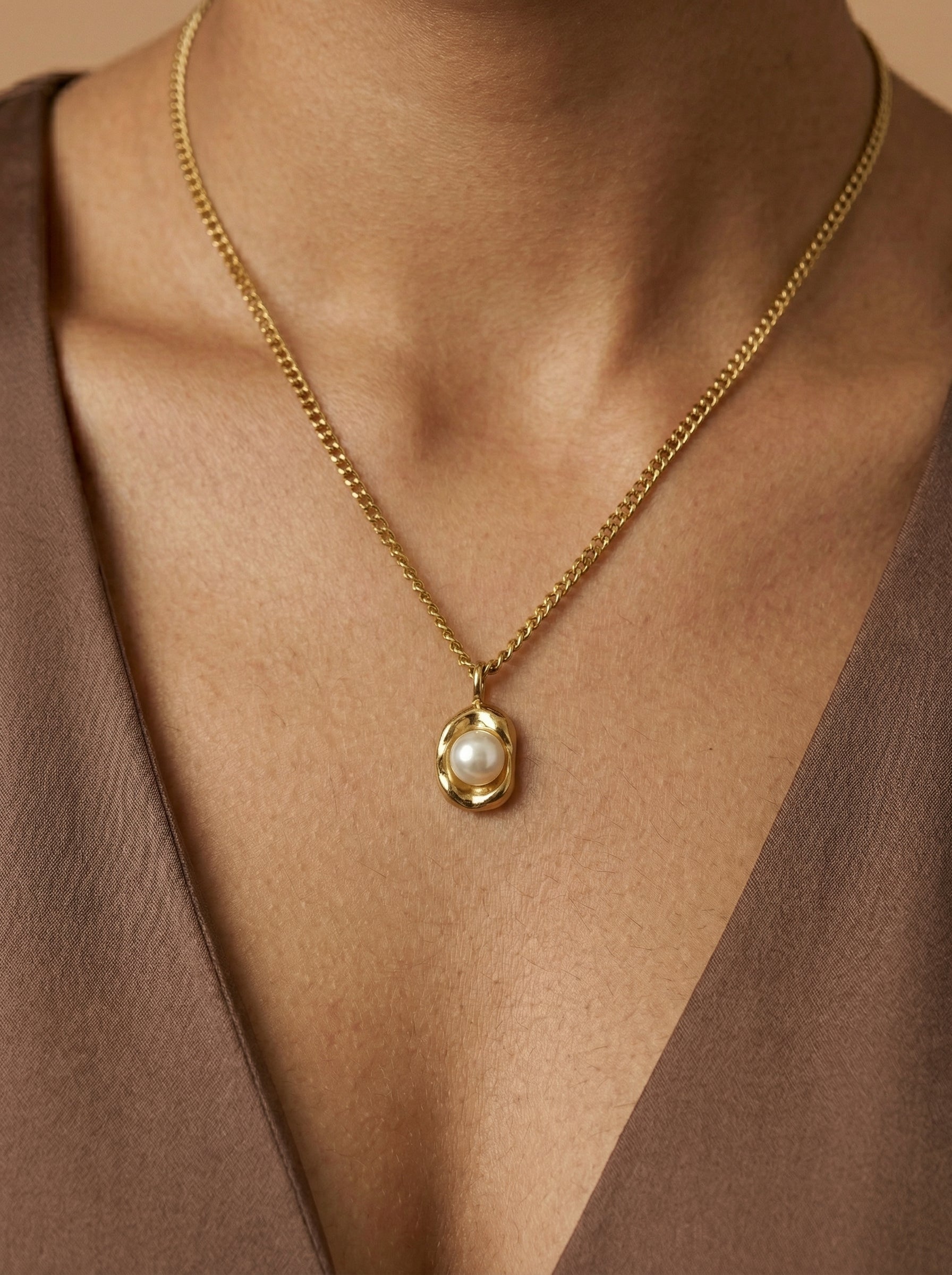 Gold Pearl Necklace in Gold Plated Stainless Steel
