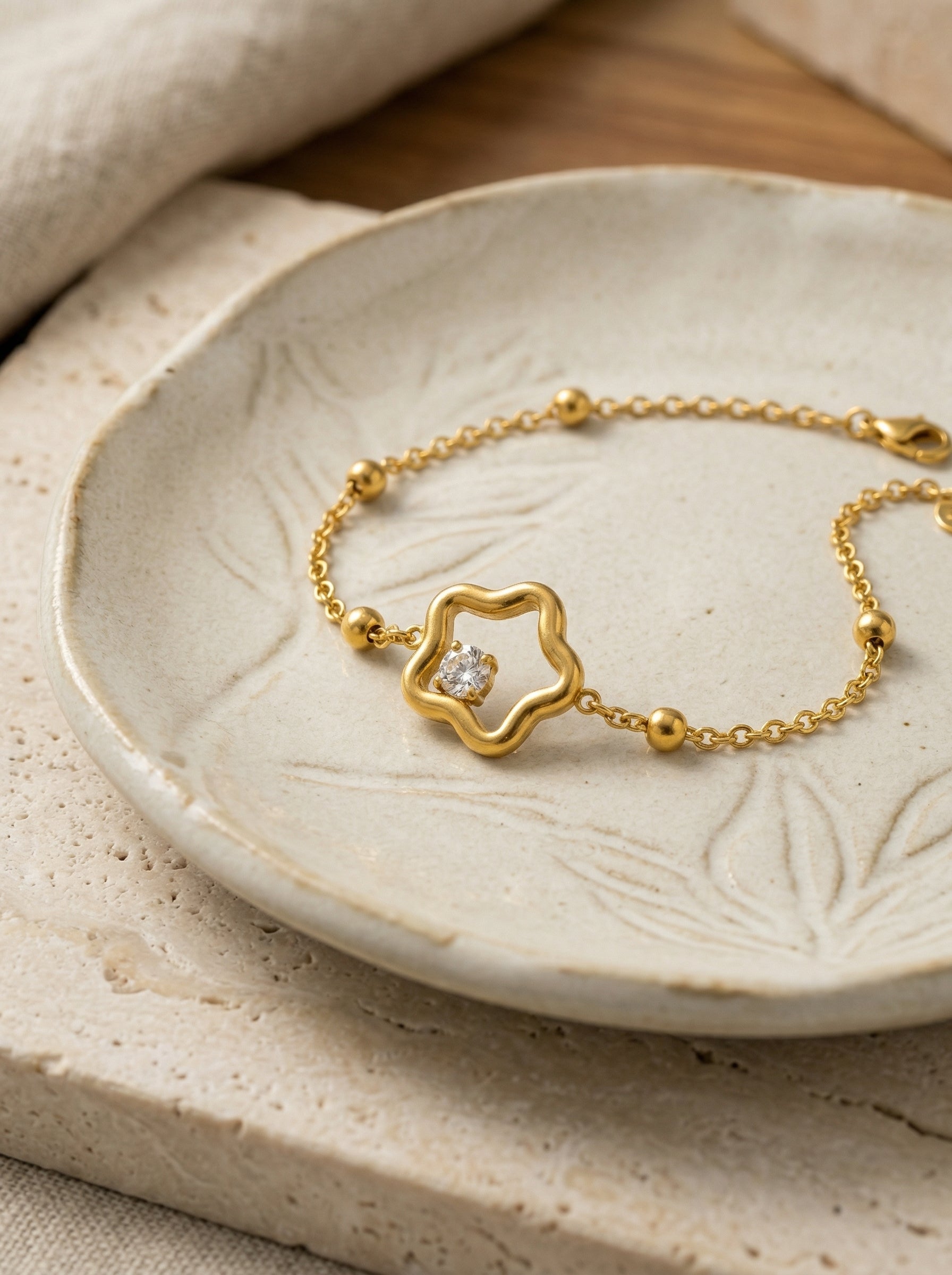 18K Gold Star Rhinestone Bracelet in Stainless Steel Adjustable