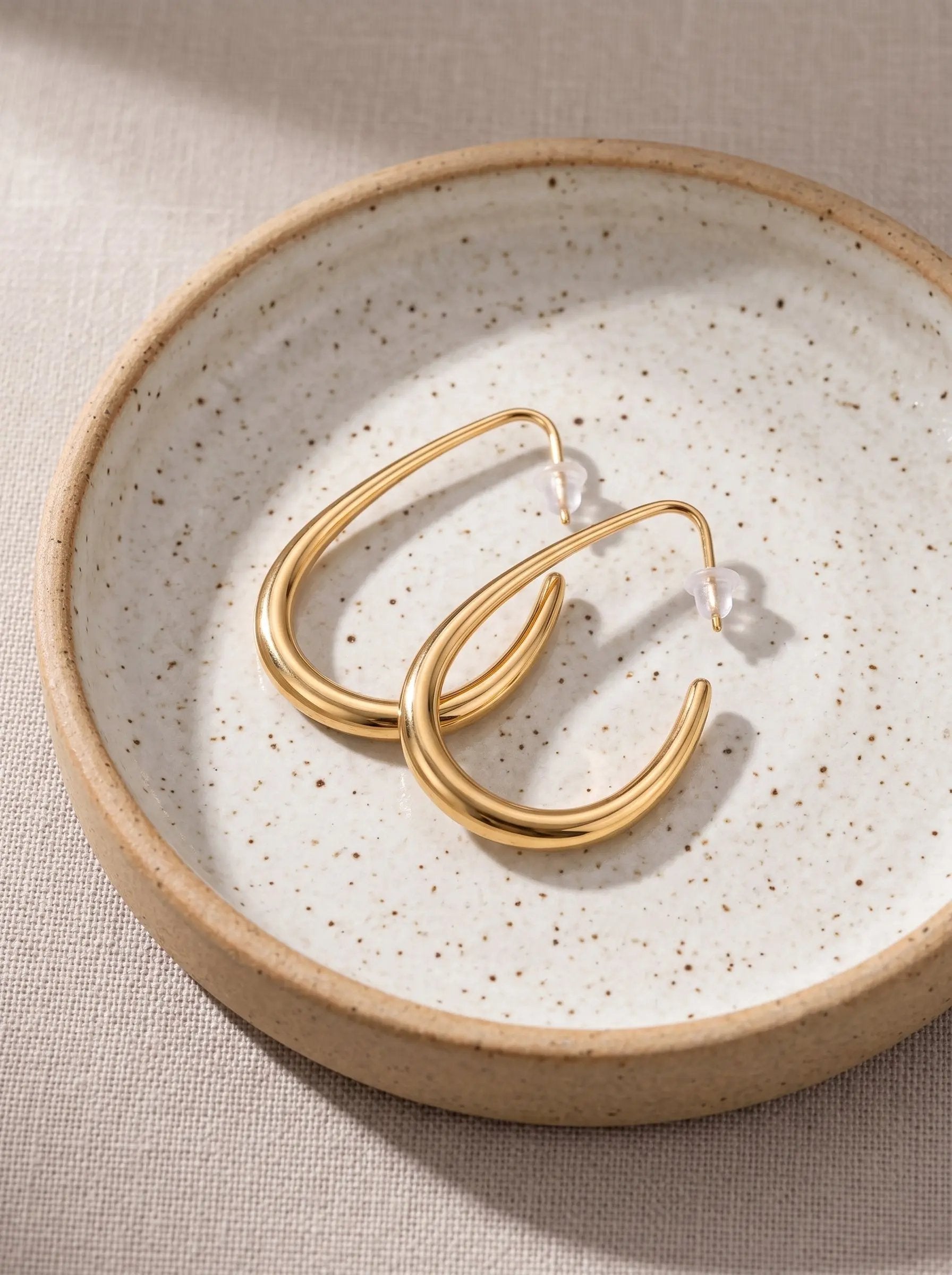 Geometric Oval Hoop Earrings – 316L Stainless Steel PVD