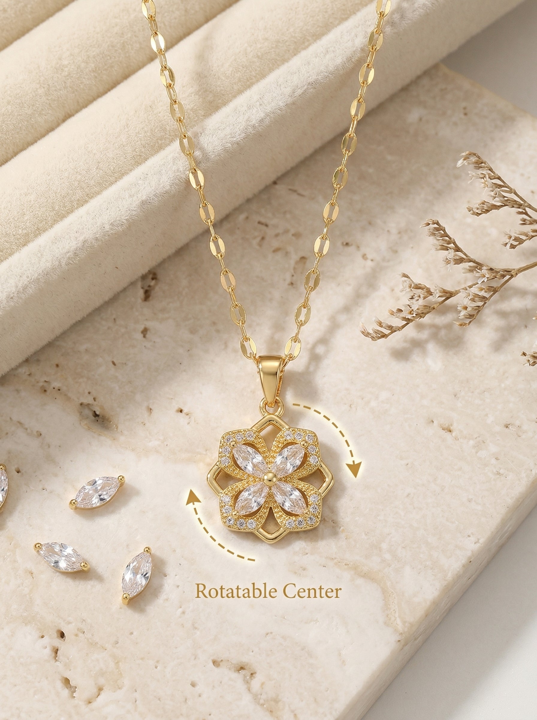 Four-Leaf Clover Necklace in 18K Gold with Rotating Clover & Zircon