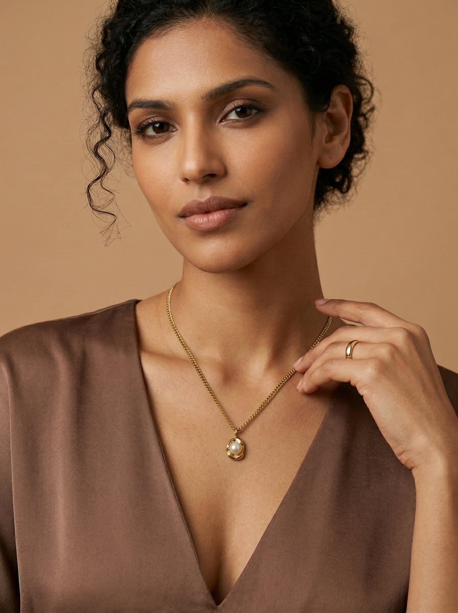 Gold Pearl Necklace in Gold Plated Stainless Steel
